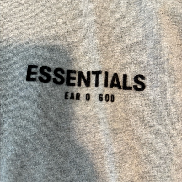 Fear of God Essentials Grey Long Sleeve Tee - Size M (unisex) - Picture 6 of 7
